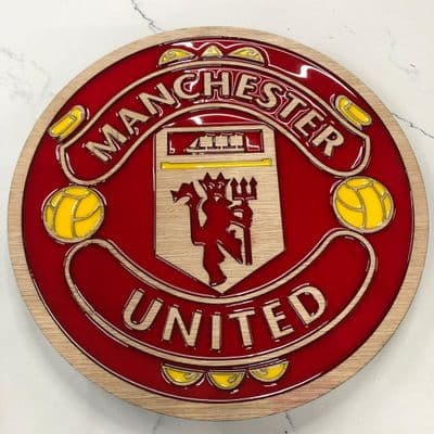 Manchester United Wooden and Resin Crest - Image 2