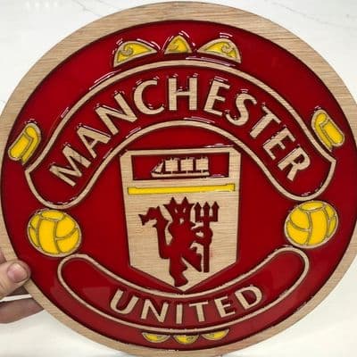 Manchester United Wooden and Resin Crest - Image 5