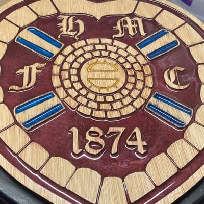 Hearts of Midlothian F.C. Handcrafted Wooden & Resin Crest - Image 4