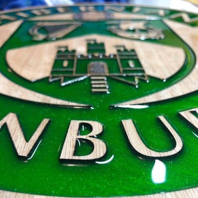 Hibernian F.C. Handcrafted Wooden & Resin Crest - Image 6