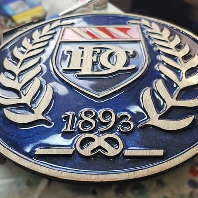 Dundee F.C. Handcrafted Wooden and Resin Crest - Image 6