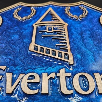 Everton F.C. Handcrafted Wooden and Resin Crest - Image 6