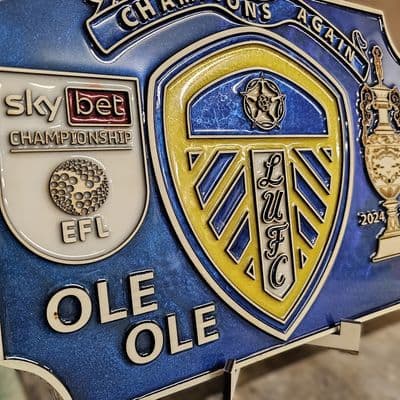 New Leeds United F.C. 2025 EFL Champions Wooden and Resin Crest - Image 3